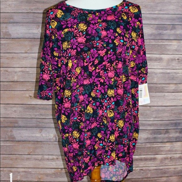 LuLaRoe Tops - LuLaRoe M Irma
